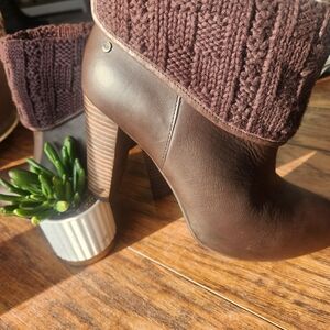 UGG Brown Leather Heeled Ankle Boots with Knit Cuff 9